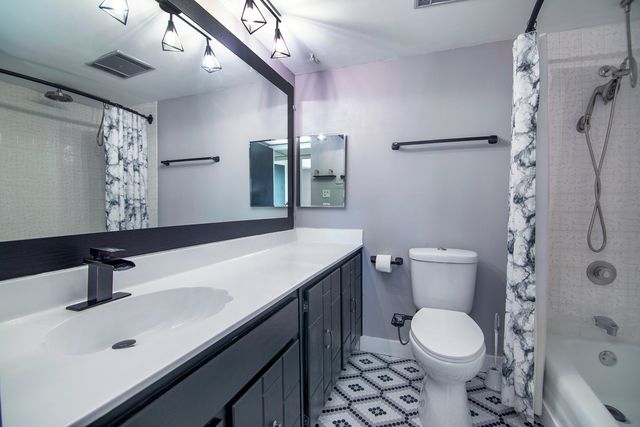 820 Elder Road C-412, Homewood, IL 60430