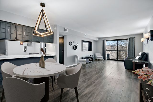 820 Elder Road C-412, Homewood, IL 60430