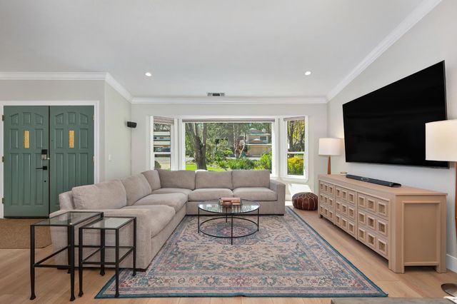 2901 Cambridge Rd, Cameron Park, CA 95682