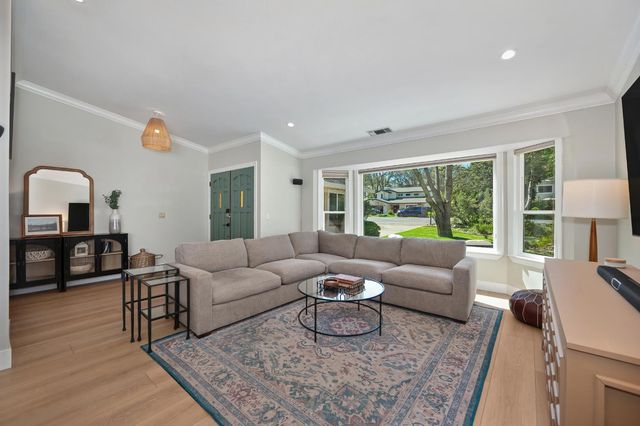 2901 Cambridge Rd, Cameron Park, CA 95682