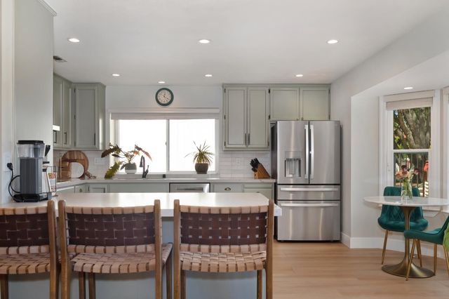 2901 Cambridge Rd, Cameron Park, CA 95682