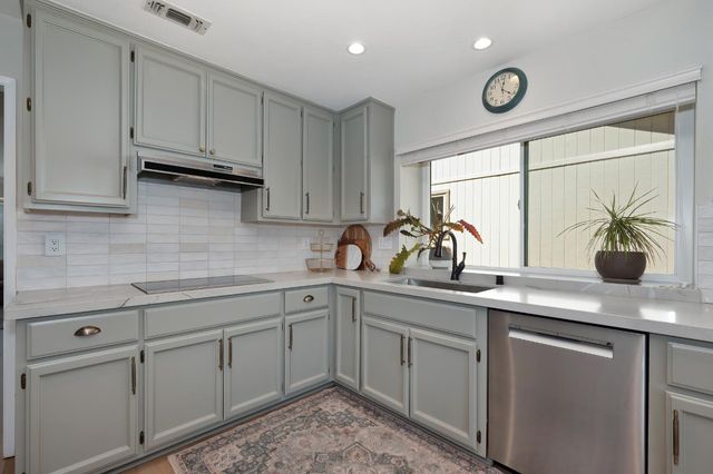 2901 Cambridge Rd, Cameron Park, CA 95682