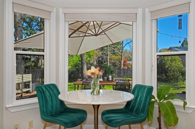 2901 Cambridge Rd, Cameron Park, CA 95682