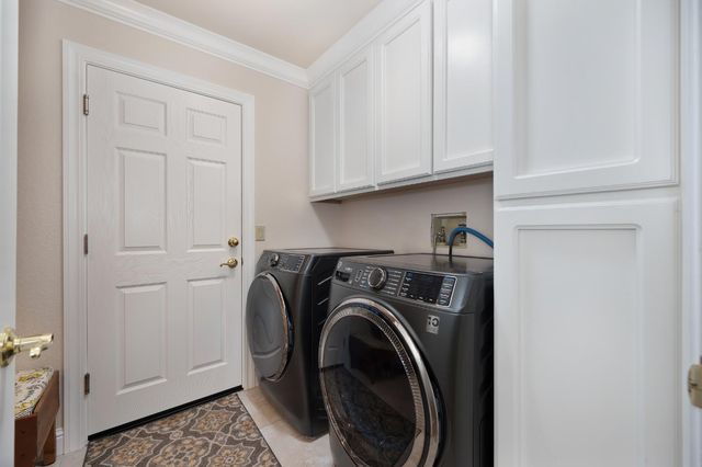 2901 Cambridge Rd, Cameron Park, CA 95682