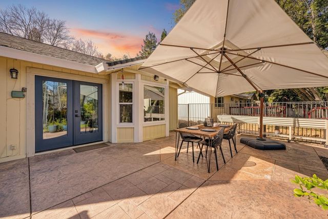 2901 Cambridge Rd, Cameron Park, CA 95682