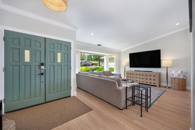 2901 Cambridge Rd, Cameron Park, CA 95682