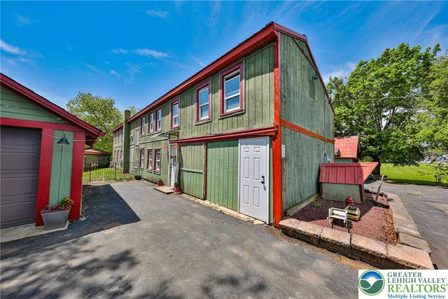 945 Silver Spring Boulevard, Polk Twp, PA 18058