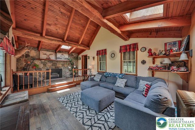 945 Silver Spring Boulevard, Polk Twp, PA 18058