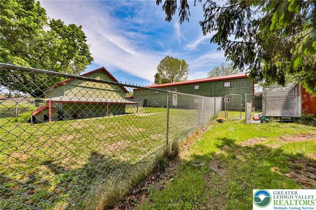 945 Silver Spring Boulevard, Polk Twp, PA 18058