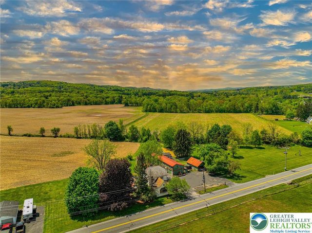 945 Silver Spring Boulevard, Polk Twp, PA 18058