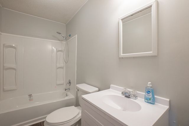 1156 Middle Drive, Pinewood, SC 29125