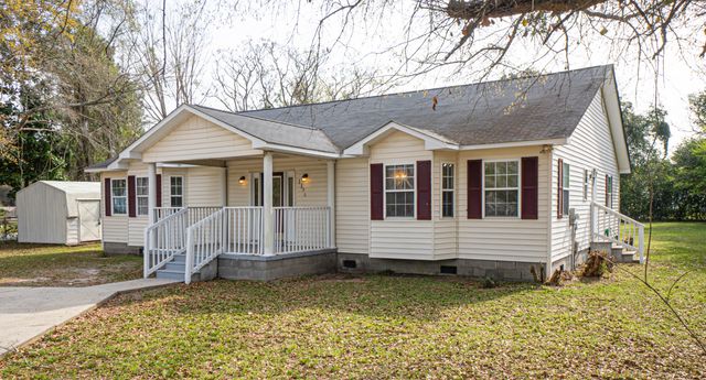 1156 Middle Drive, Pinewood, SC 29125