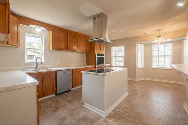 1156 Middle Drive, Pinewood, SC 29125