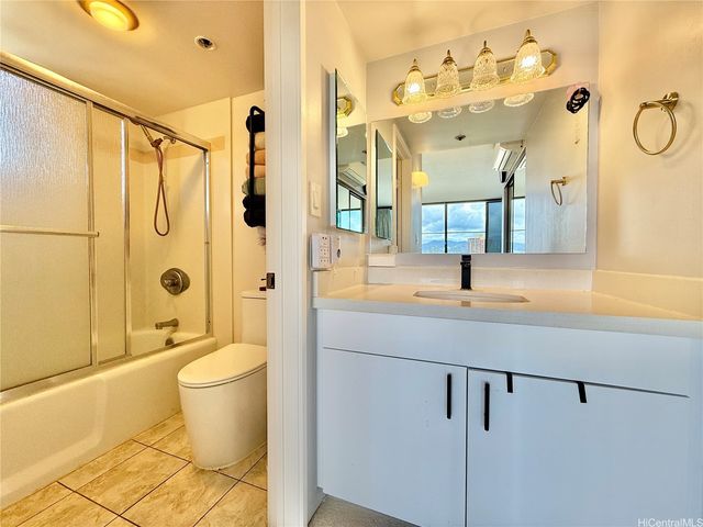 990 Ala Nanala Street 19A, Honolulu, HI 96818