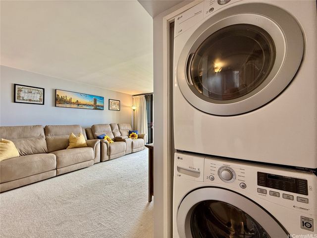 990 Ala Nanala Street 19A, Honolulu, HI 96818