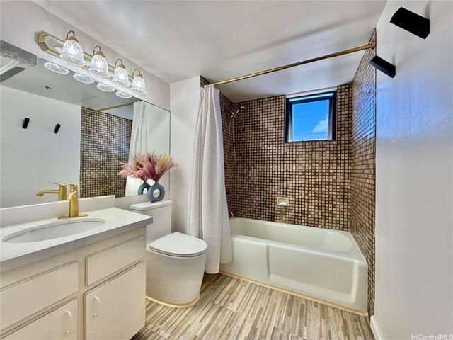 990 Ala Nanala Street 19A, Honolulu, HI 96818