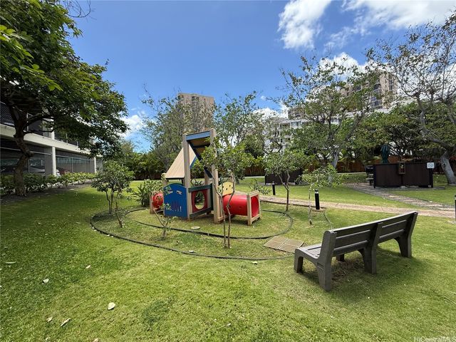 990 Ala Nanala Street 19A, Honolulu, HI 96818