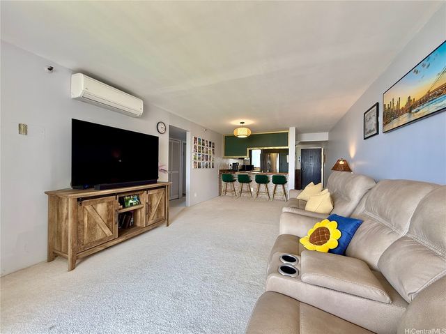 990 Ala Nanala Street 19A, Honolulu, HI 96818