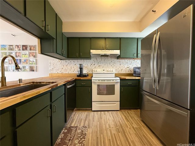 990 Ala Nanala Street 19A, Honolulu, HI 96818