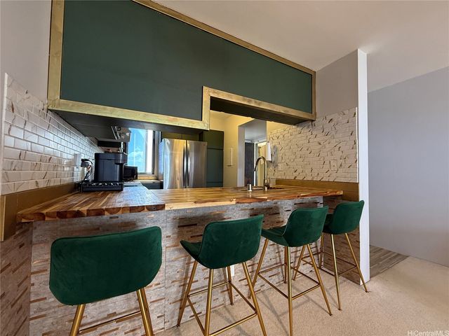 990 Ala Nanala Street 19A, Honolulu, HI 96818