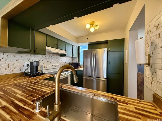 990 Ala Nanala Street 19A, Honolulu, HI 96818