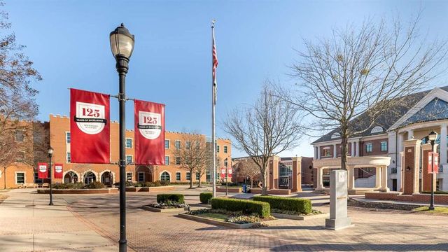 5453 BAYBROOK Circle, College Park, GA 30349