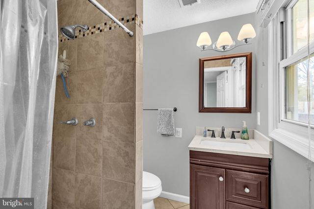 1305 HARWICH DR, Waldorf, MD 20601