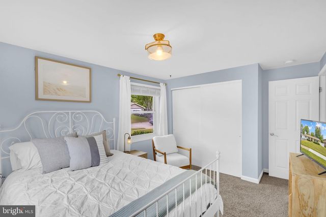 1305 HARWICH DR, Waldorf, MD 20601