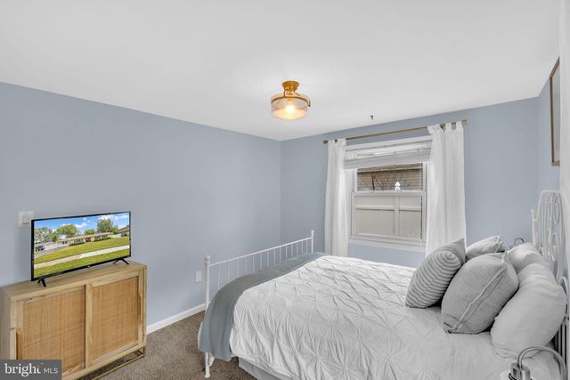 1305 HARWICH DR, Waldorf, MD 20601