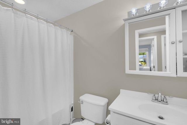 1305 HARWICH DR, Waldorf, MD 20601