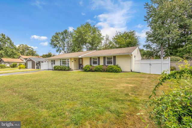 1305 HARWICH DR, Waldorf, MD 20601