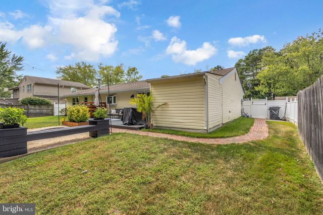 1305 HARWICH DR, Waldorf, MD 20601