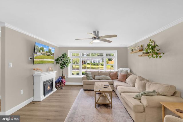 1305 HARWICH DR, Waldorf, MD 20601