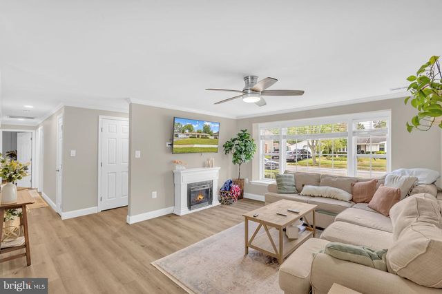 1305 HARWICH DR, Waldorf, MD 20601