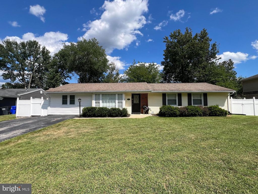 1305 HARWICH DR, Waldorf, MD 20601