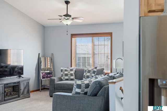 7930 Mandalay Drive, Lincoln, NE 68516