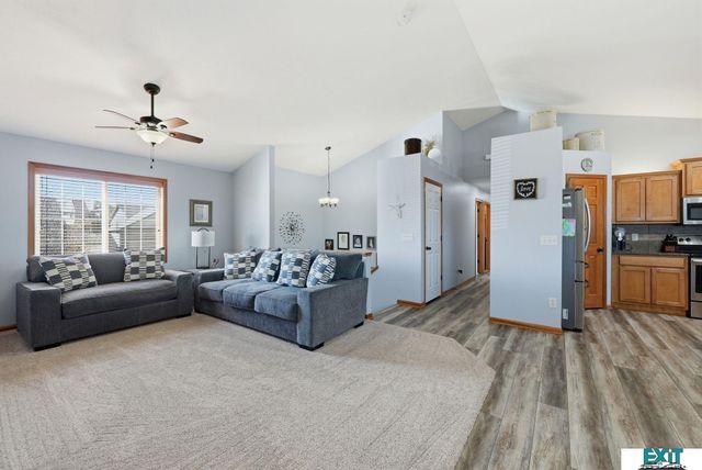 7930 Mandalay Drive, Lincoln, NE 68516