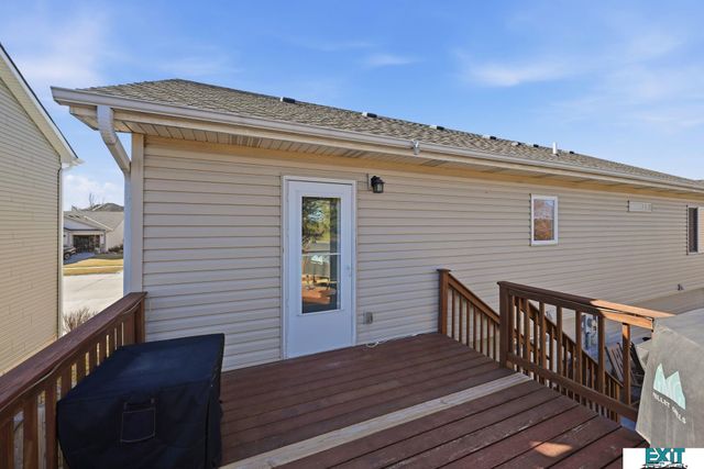 7930 Mandalay Drive, Lincoln, NE 68516