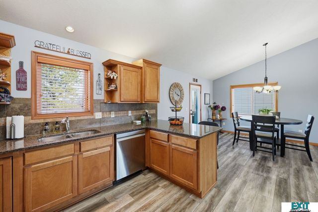 7930 Mandalay Drive, Lincoln, NE 68516