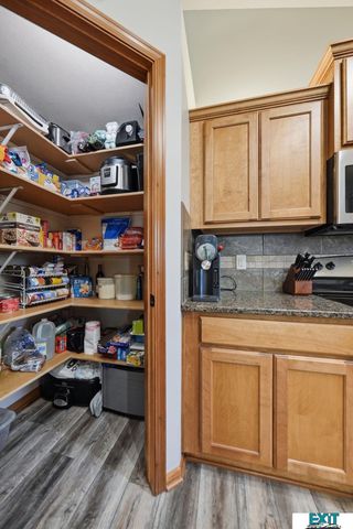 7930 Mandalay Drive, Lincoln, NE 68516