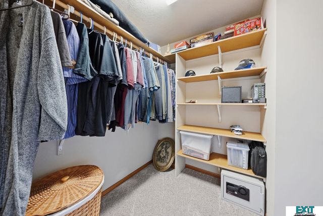 7930 Mandalay Drive, Lincoln, NE 68516