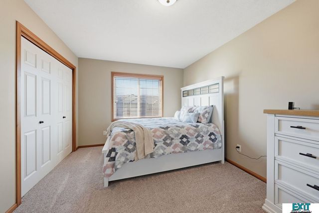 7930 Mandalay Drive, Lincoln, NE 68516