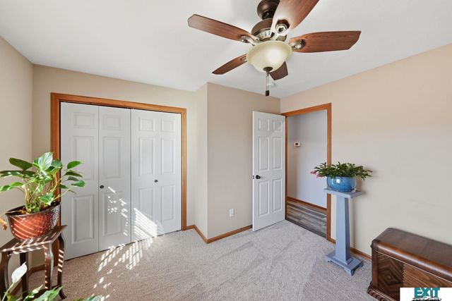 7930 Mandalay Drive, Lincoln, NE 68516