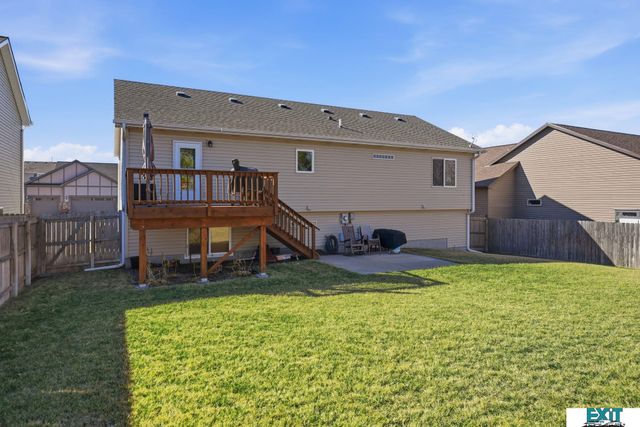 7930 Mandalay Drive, Lincoln, NE 68516