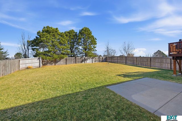 7930 Mandalay Drive, Lincoln, NE 68516