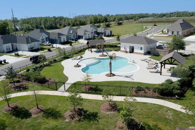 3052 Creekmere Ln, Saint George, LA 70810