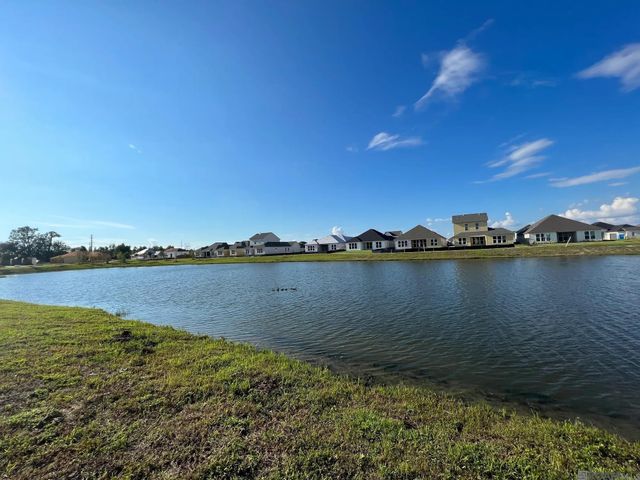 3052 Creekmere Ln, Saint George, LA 70810