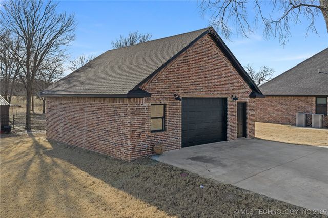 503 Brentain Lane, Madill, OK 73446
