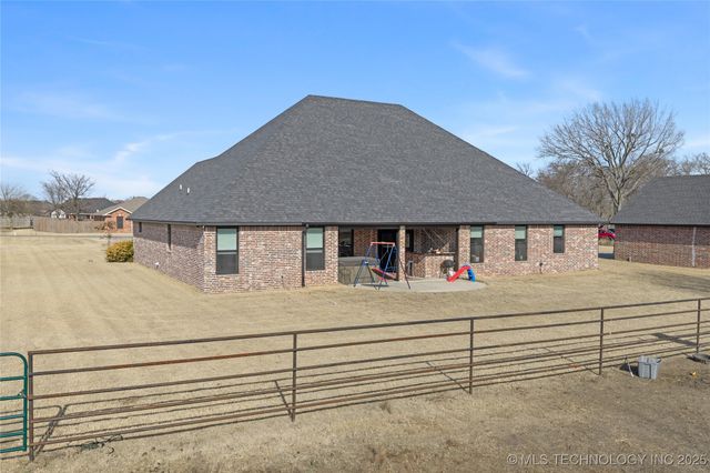 503 Brentain Lane, Madill, OK 73446