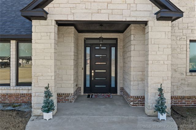 503 Brentain Lane, Madill, OK 73446